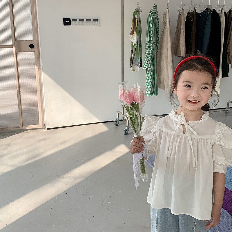Blusas de cuello alto de encaje para niñas de 1 a 8 años, Tops informales de algodón con manga abombada, color blanco, Verano