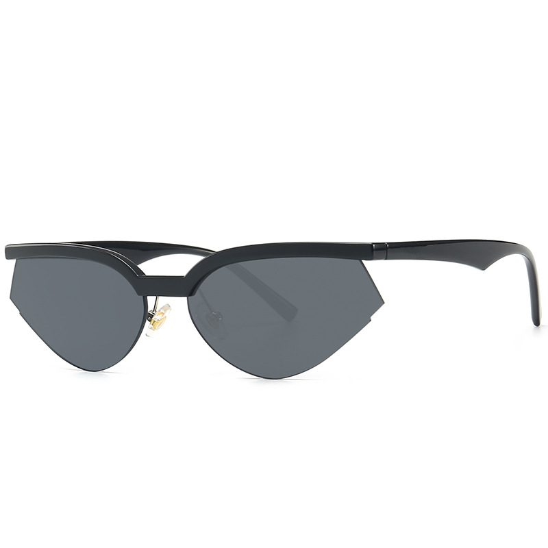 Yoovos Sexy lunettes de soleil yeux de chat femmes petit cadre à la en plastique Vintage lunettes de soleil pour femme UV400: Black Gray