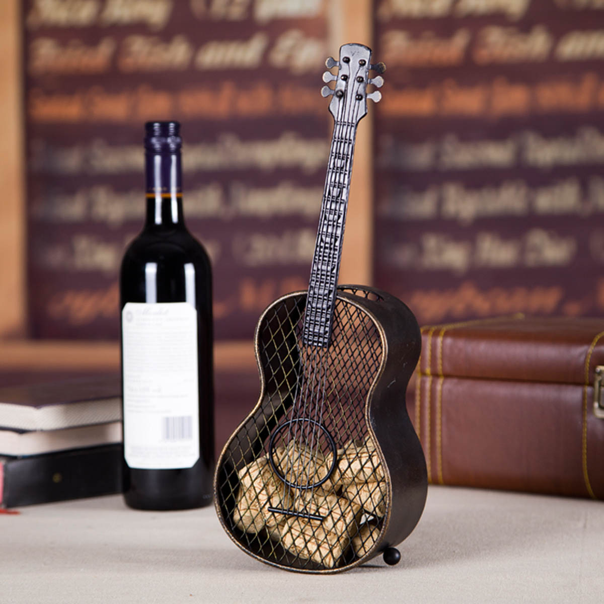 Tooarts guitar vin kork beholder håndværk hjemmepynt dekorationer praktisk håndværk vintage hjem indretning