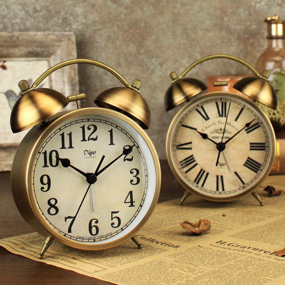 Battery Powered Bedside Non Ticking Vintage Loud Alarm Clock Silent Numerals Metal Quartz Classic With Night Light Desktop Retro