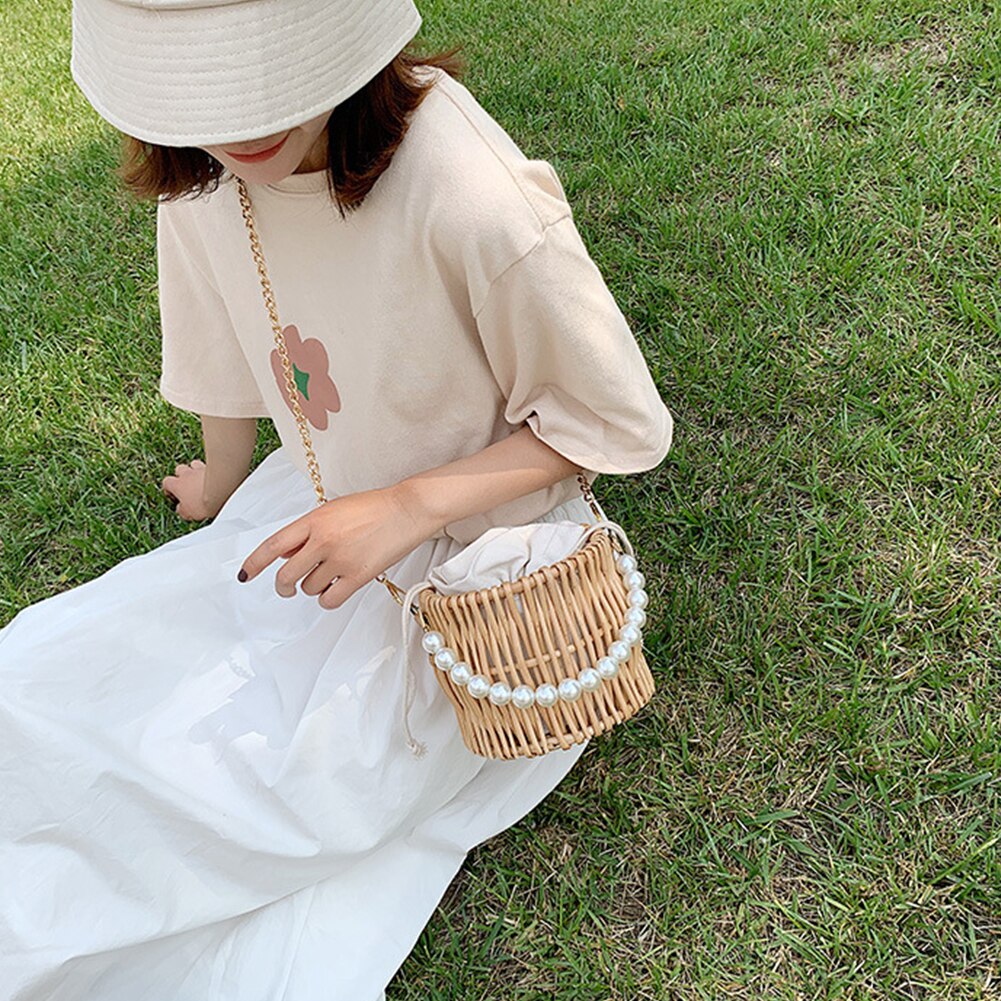 Handgefertigte strohtasche mit strassperlenkette, kleine strohbeutel, damen-reisetaschen und handtaschen