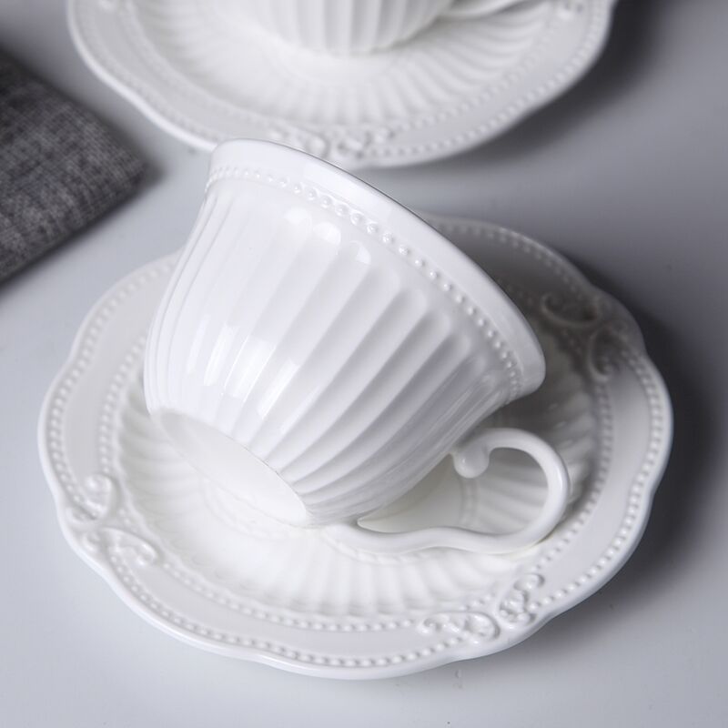 180ml.  vita präglade espressokoppar i porslin med fat, keramiska tekoppar och fatset, tasse cafe engelsk julkopp