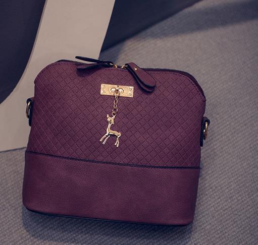 Bolsa de ombro de couro pu de qualidade, bolsa carteiro com pingente de cervo macio, bolsa mensageiro de ombro selvagem para mulheres: ROXO