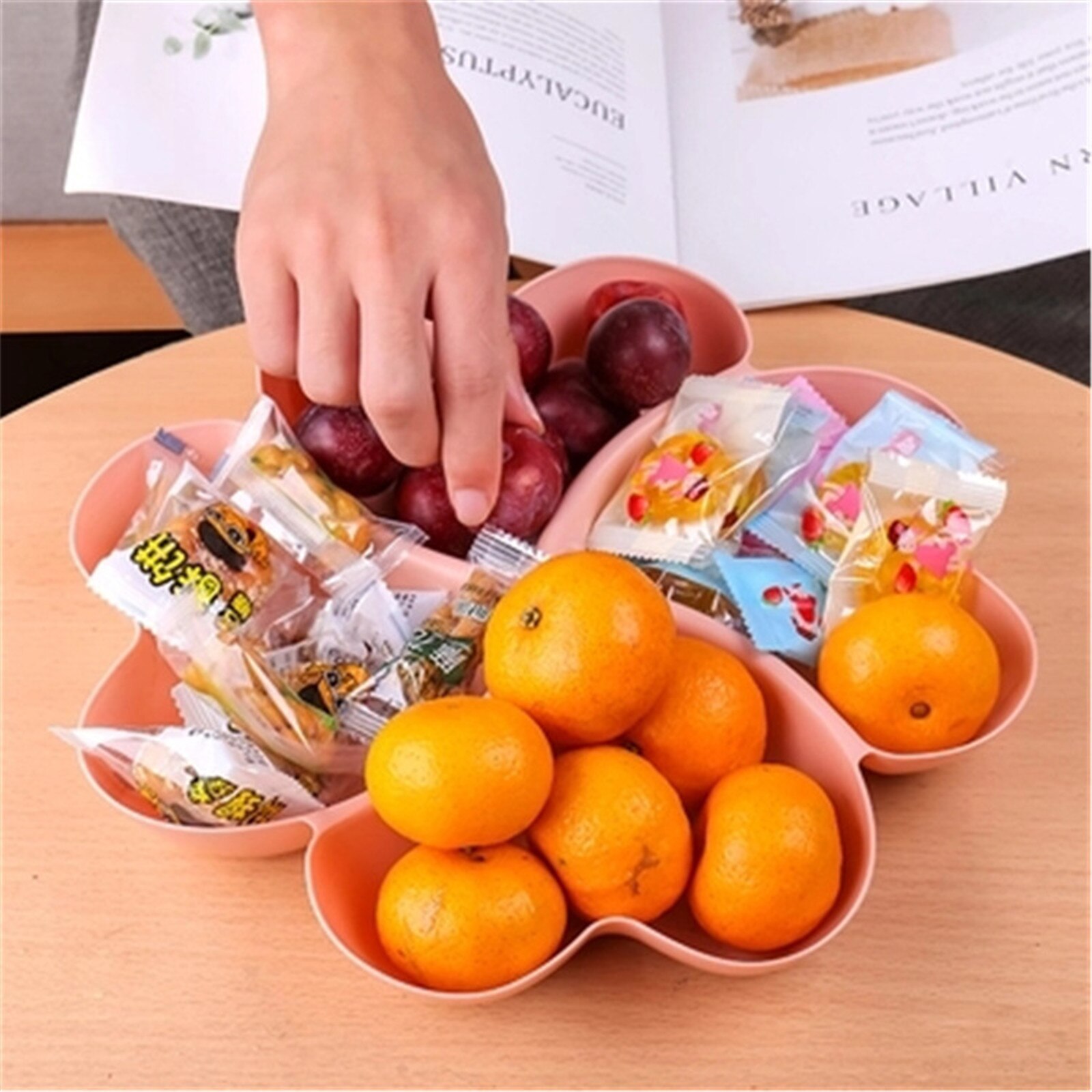 4-Compartment Heart-shaped Food Storage Tray Dried Fruit Snack Plate Appetizer Serving Platter for Party Candy Pastry Nuts Dish