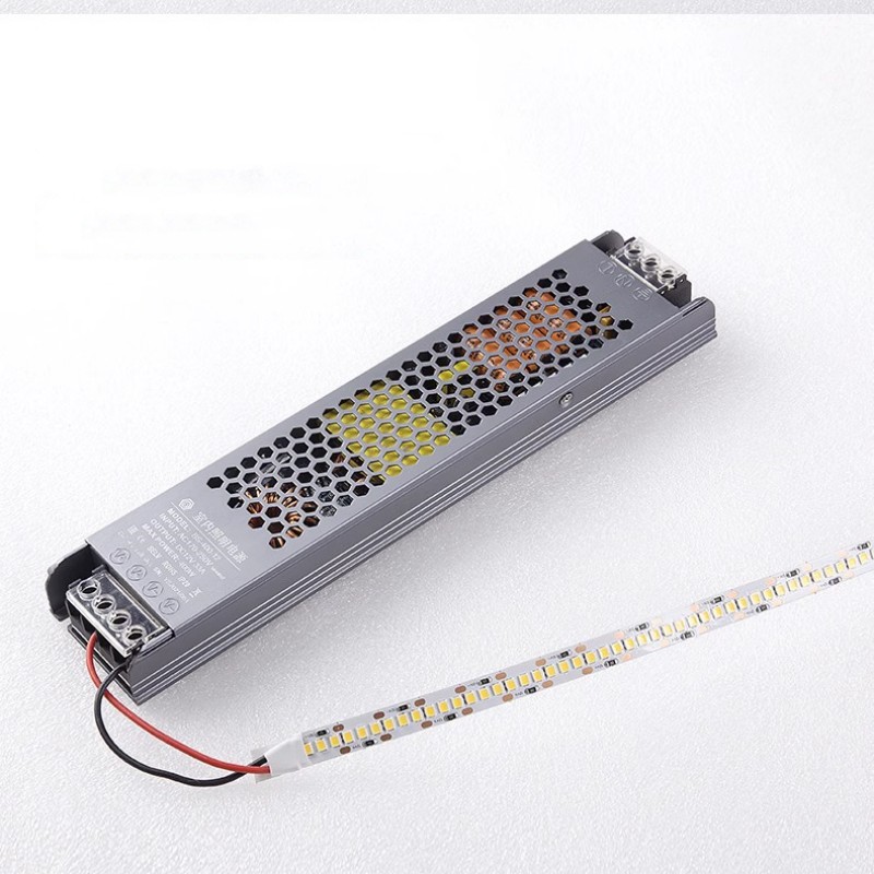 Ultradünnes LED-Netzteil DC 12V 24V Beleuchtungstransformatoren 60W 100W 150W 200W 300W 400W LED-Treiber A/D-Konverter für LED-Streifen