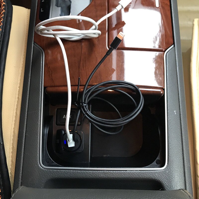 Accessories USB Car Charger For iPhone Samsung Fast Charge for Benz w203 w204 w205 w210 w211 w213 gla glc glk Car styling