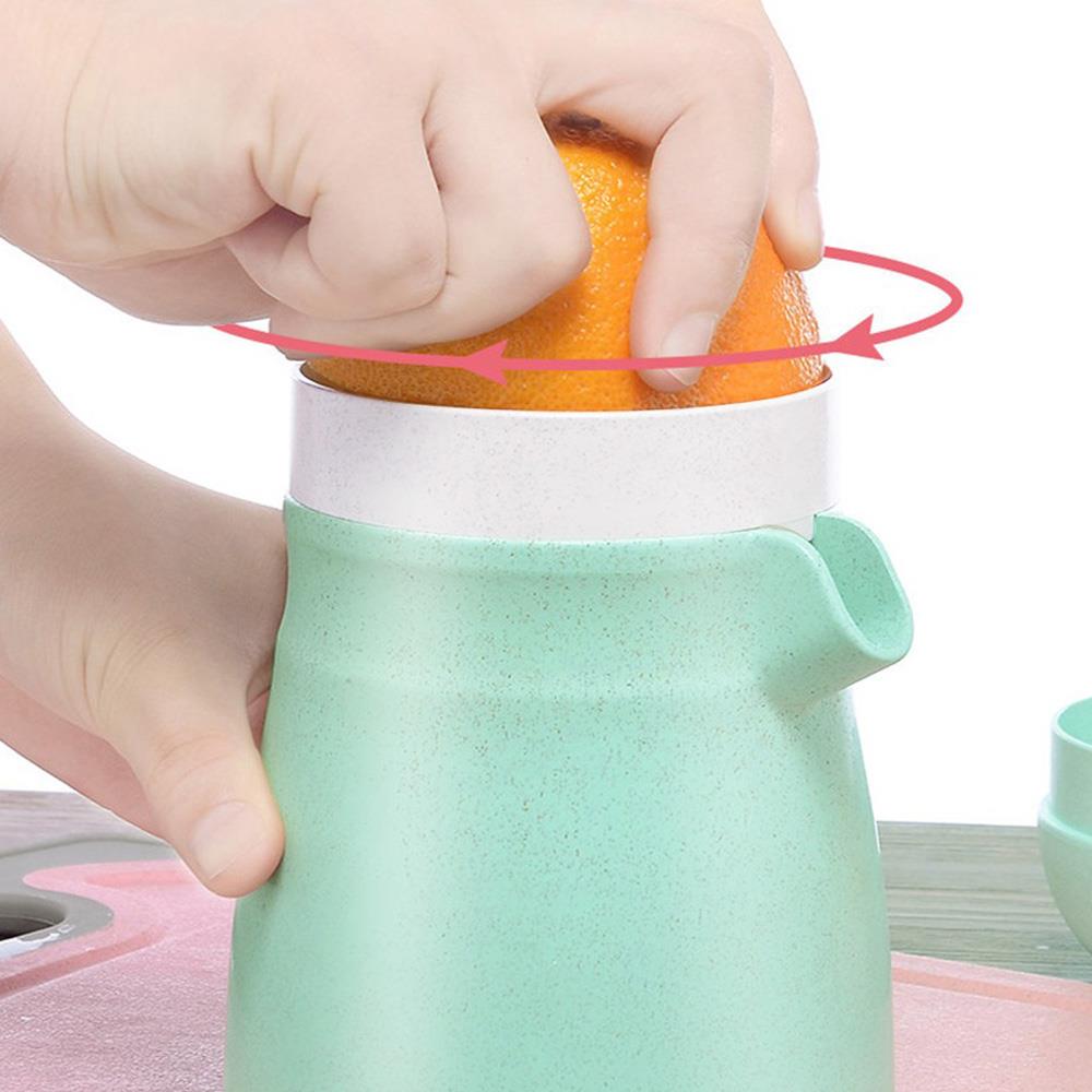 Mini Manual Juice Squeezers Healthy Drinking Penguin Shape Kitchen Tool Orange Juice Cup Blender Portable Fruit Mixe Vegetable
