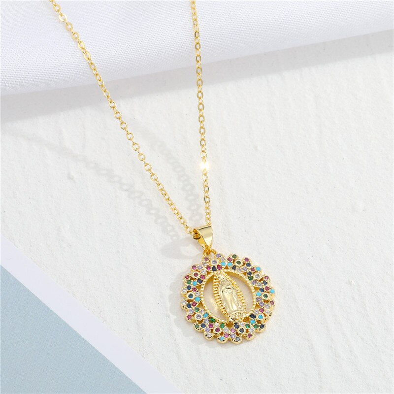 1 Pc Kleurrijke Maagd Maria Ketting Voor Vrouwen Sieraden Vintage Hollow Shiny Zirkoon Ronde Geometrische Hanger Sleutelbeen Keten N698-33