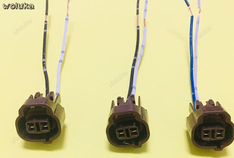 Car speed valve sensor socket plug air conditioning pressure switch pressure valve plug 2 hole socket fog lamp holder CD50 Q04