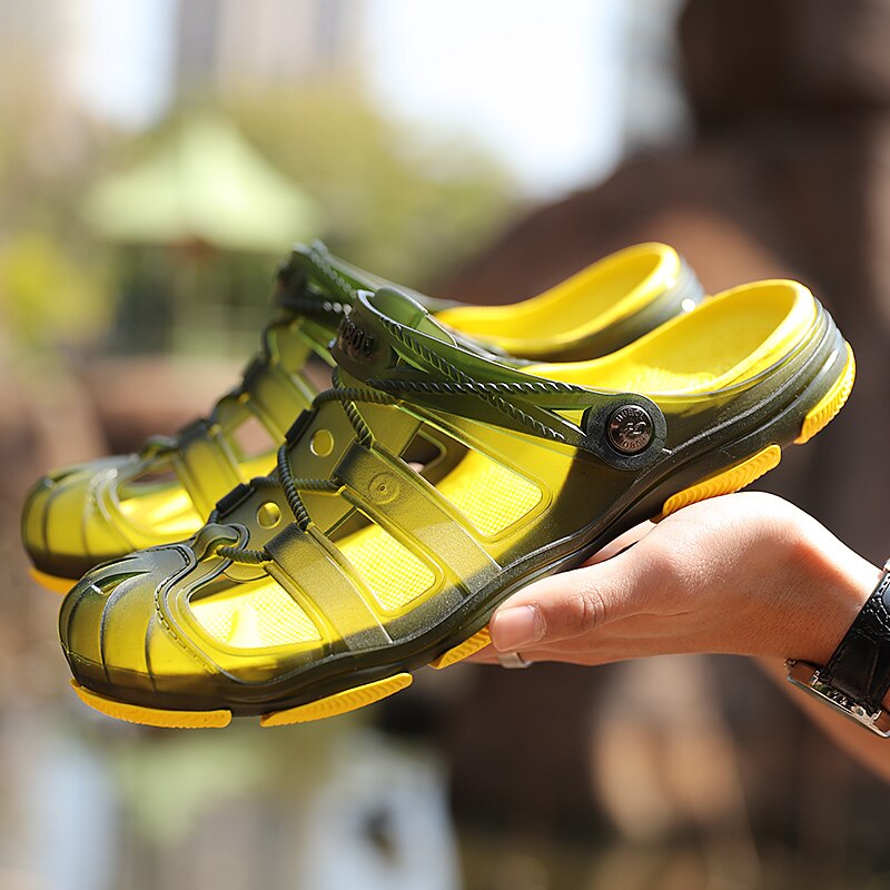 Crocse Comfortabele Mannen Zwembad Sandalen Zomer Outdoor Strand Schoenen mannen Slip Op Tuin Klompen Casual Water Douche Slippers Indoor