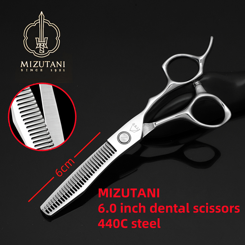 Kappersgereedschap, kappersbenodigdheden, salonschaar, uitdunschaarset,  of 6.0 haarscharen van 7 cm.: Zilver