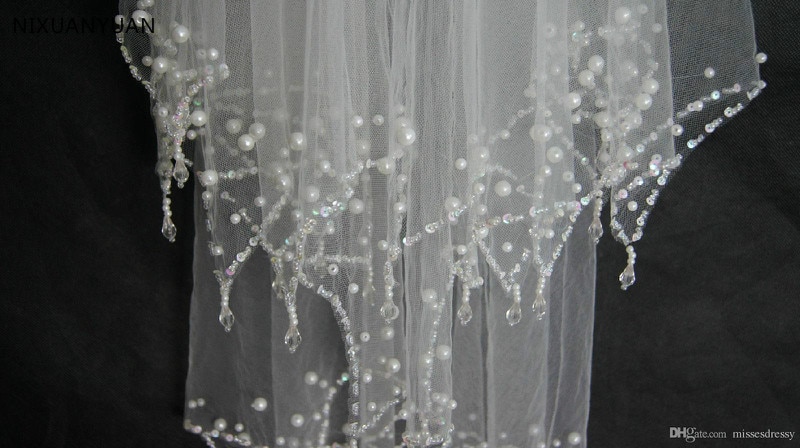 Clear Beaded Cheap Bridal Wedding Veil in Stock 2T Hand Sew Crystal Edge with Comb