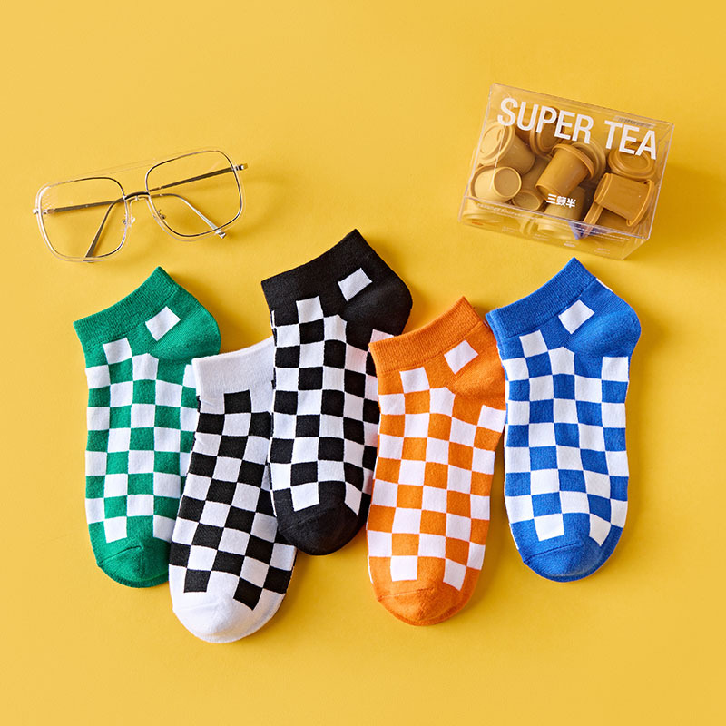 Women Socks Checkboard Harajuku Street Black White Squares Pattern Plaid Novelty Skateboard Funny Cotton Socks For Girl