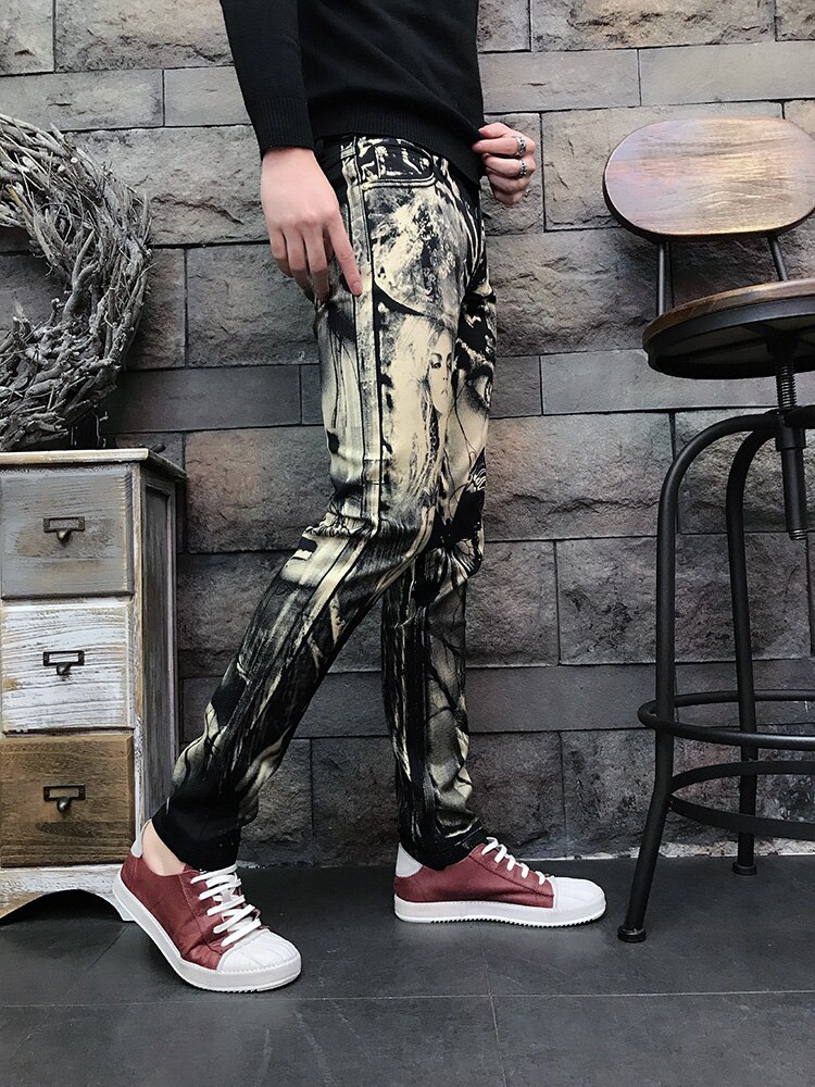 Menns skjønnhetsprintede jeans menn mager 3d mønster farget tegning paiting høy tøye ut denim bukser nattklubber sangere bukser