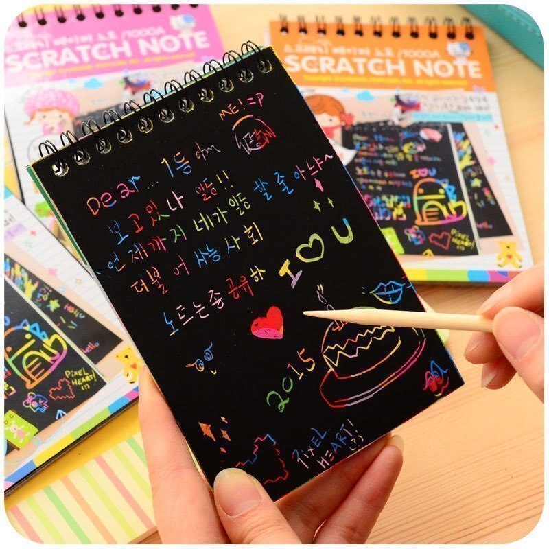 Cuaderno de 10*14cm con grafiti de Color mágico, papel para Raspar con arcoíris, cuaderno de notas, cuaderno de dibujo negro DIY, pintura a raspado, Garabato para niños B001