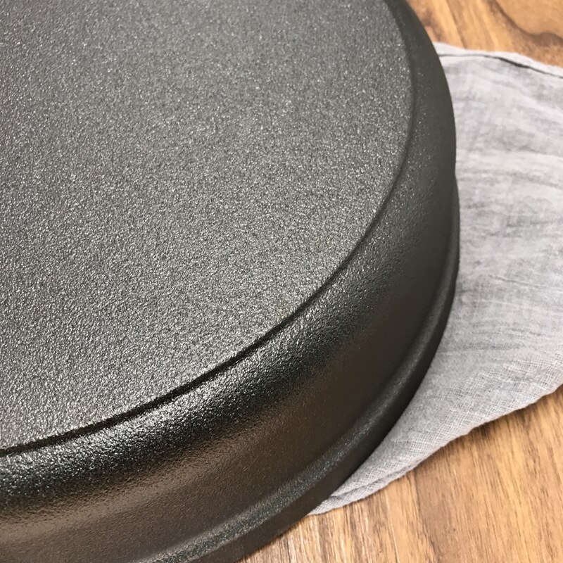Old-style cast iron pan thickened binaural pan uncoated cast iron pan non-stick pan