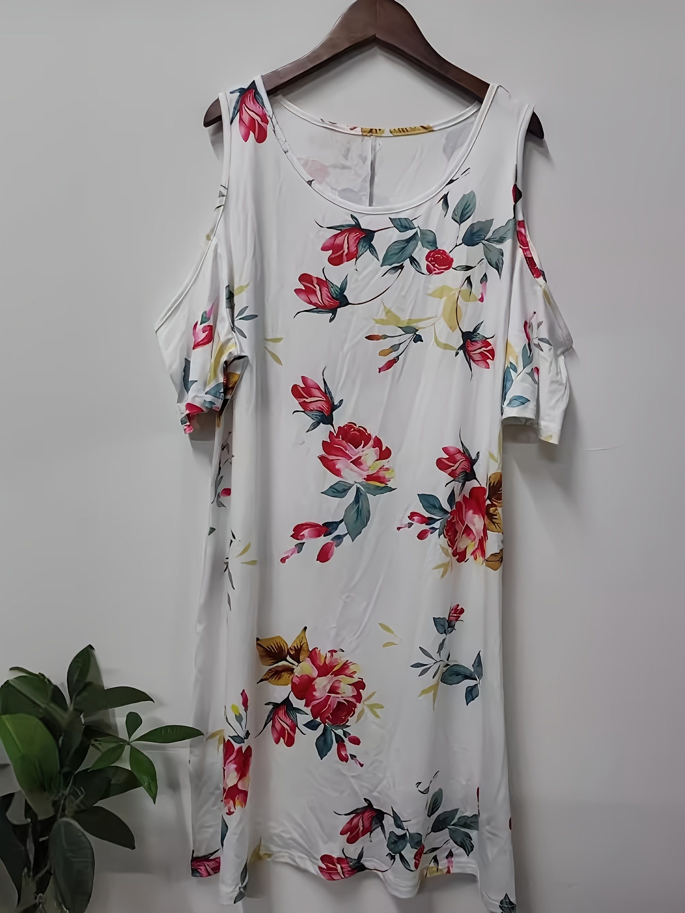 Plusstorlekar damklänning med rund hals och off-shoulder-tryck i stor storlek för kvinnor