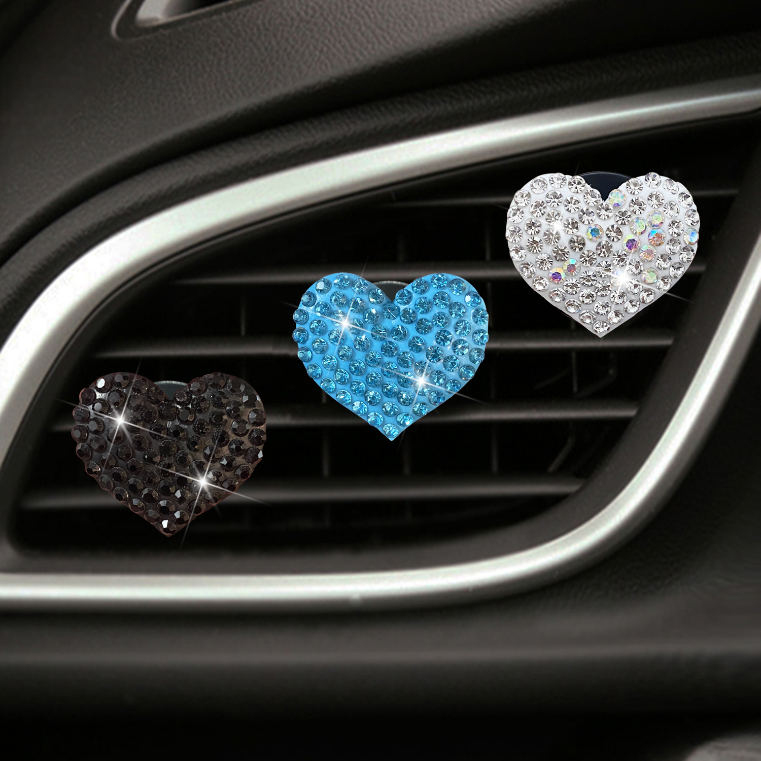 Clip de aromaterapia para coche en forma de corazón, diamantes de imitación creativos, salida de aire acondicionado, decoración de perfume, clip, accesorios para coche