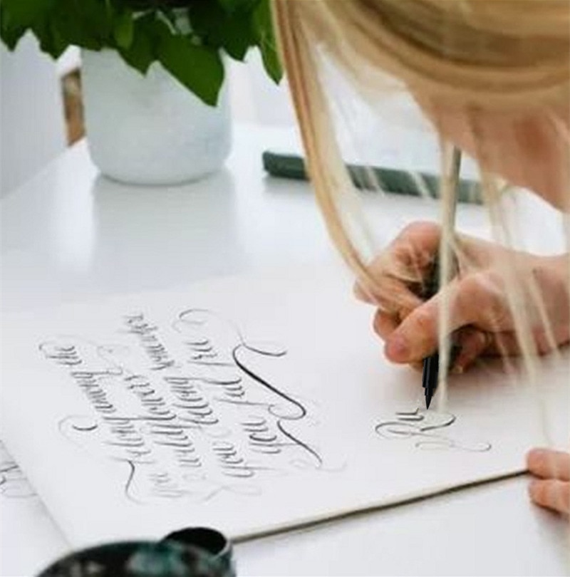 Multifunctionele Brush Pen Tekening Sporen Brush Marker Student Oefenen Kalligrafie Pen 3 Stks/partij Of 1 Stuks Kan Kiezen