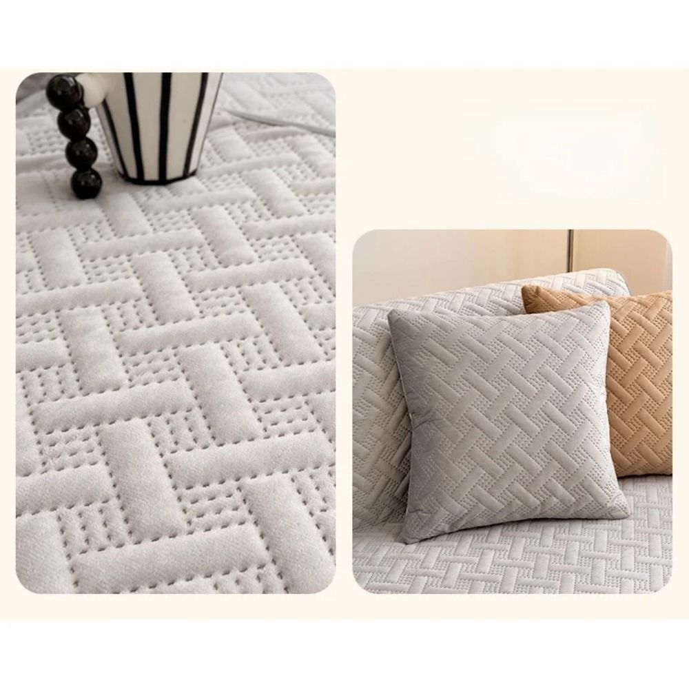 Antislip bankhoes van nederlands fluweel, elastische stof met gestreept patroon, volledige hoes, vuilafstotend en antislip.