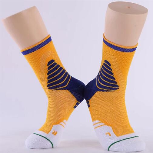 super star basketball socks, casual socks, comfortable, breathable and durable: Red