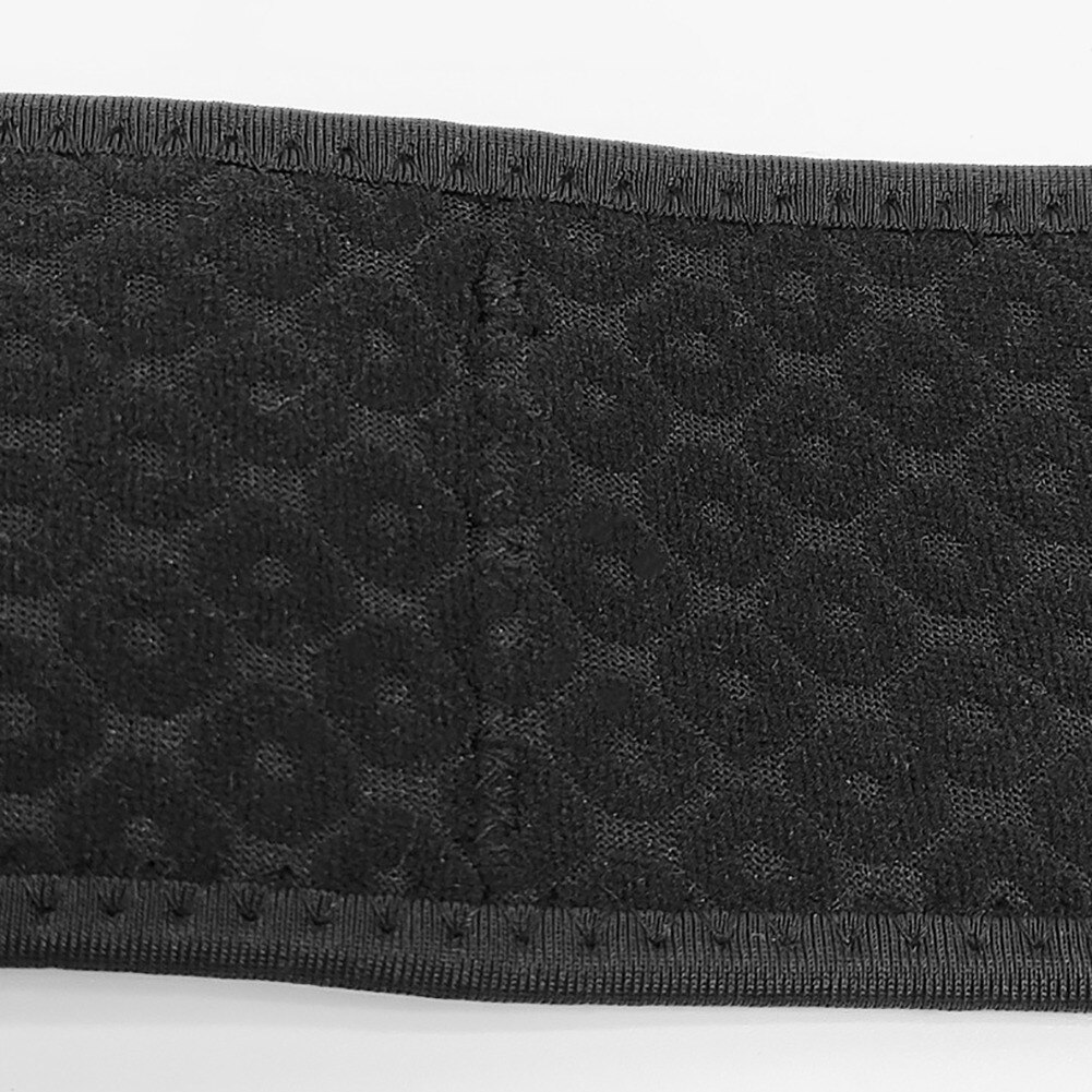 Schwarzes, hochelastisches handgelenkband, handgelenkbandage, fitnessbandage, sportbandage, stützbandage, schutzausrüstung