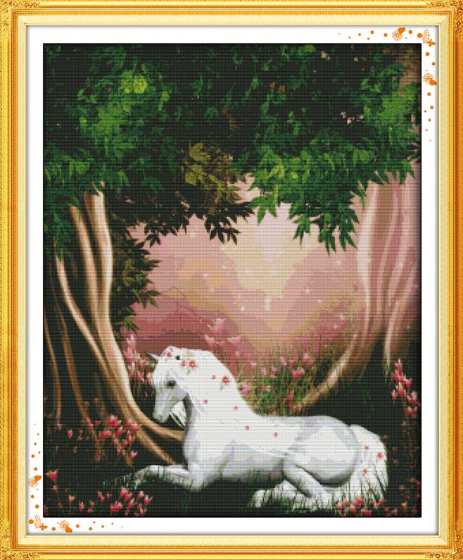 Joy Sunday Unicorn Series Embroidery 11CT Printed Fabric 14CT Canvas DMC Counted Chinese Cross Stitch Kits Crafts Home Decor: D718 / 11CT White Fabric