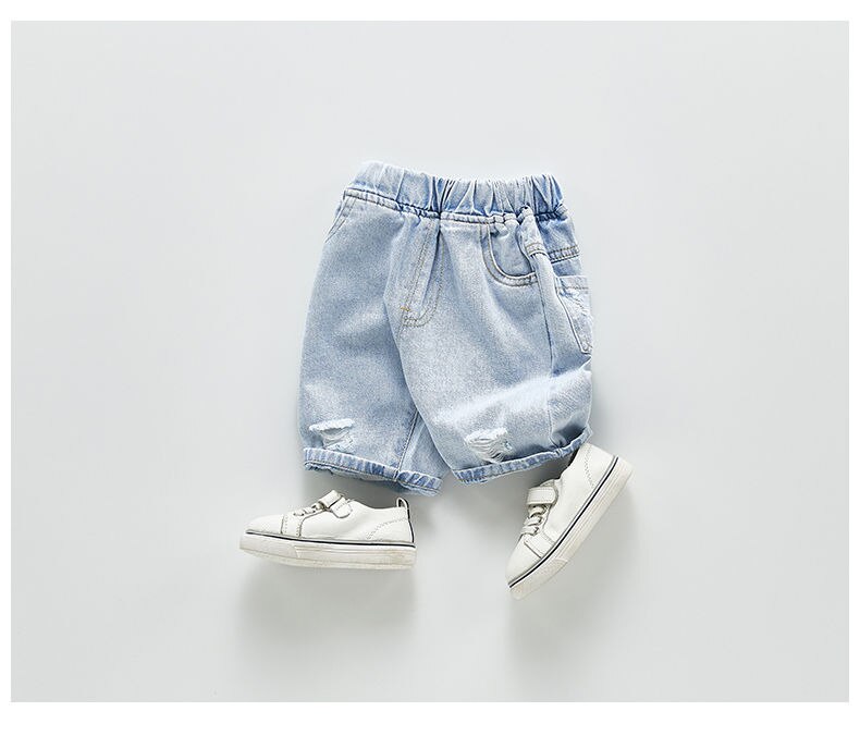 Pantaloncini di jeans per ragazzi sezione sottile estiva 2021 nuovi pantaloni strappati all-match per bambini sciolti P4064