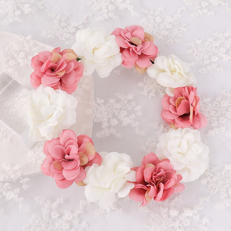 Guirlande, coiffe fleur rose, accessoires chapeau de paille, guirlande girly département Morinnu, accessoires de mariée: Powder and white