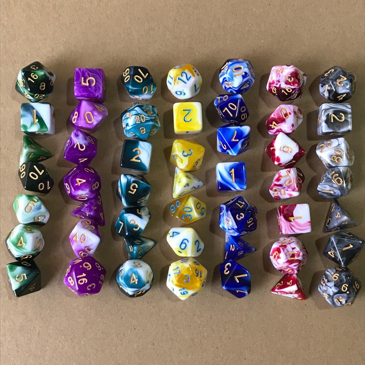 7 pièces/lot résine multi-facettes dés d & d d4 d6 d8 d10 d % d12 d20 dés pour polyèdre TRPG jeux jeu de société dés chauds