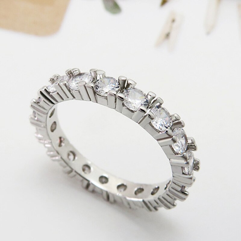 Neue Schmuck Weiß Farbe Inlay Zirkonia Einzigartige Förmigen Ring Für Frauen Hochzeit Engagement Größe