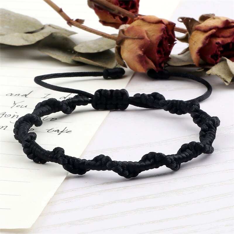 Pulsera sencilla de la amistad para hombre y mujer, brazalete de cuerda trenzada hecha a mano, con nudo rojo de la suerte, para parejas