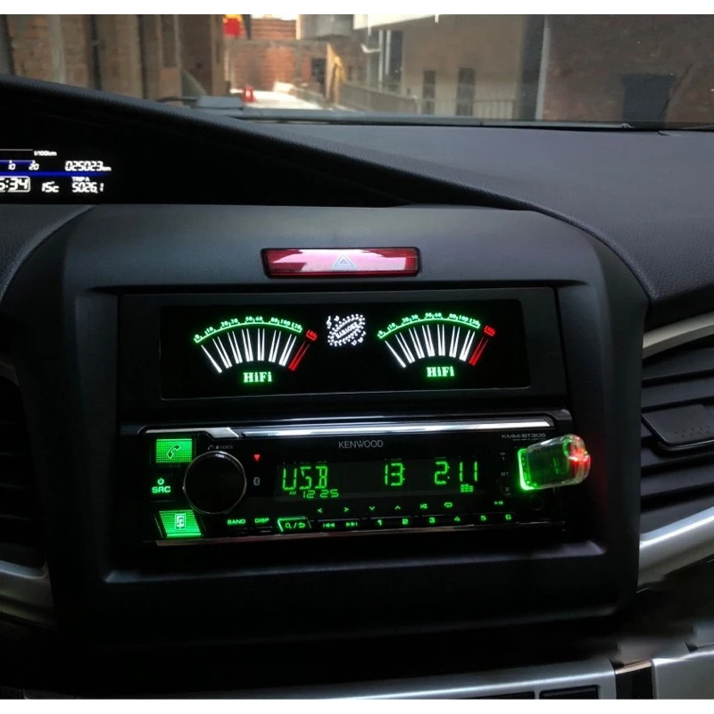 Pantalla LED de puntero musical activado por voz con pantalla de espectro musical de sensibilidad ajustable