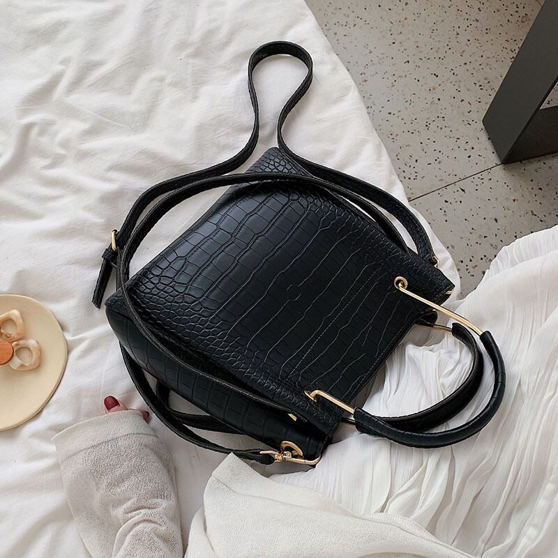 RanHuang sacs à main de pour femmes sacs seau en cuir Pu Alligator sacs à main sacs à bandoulière filles sacs de messager: Black