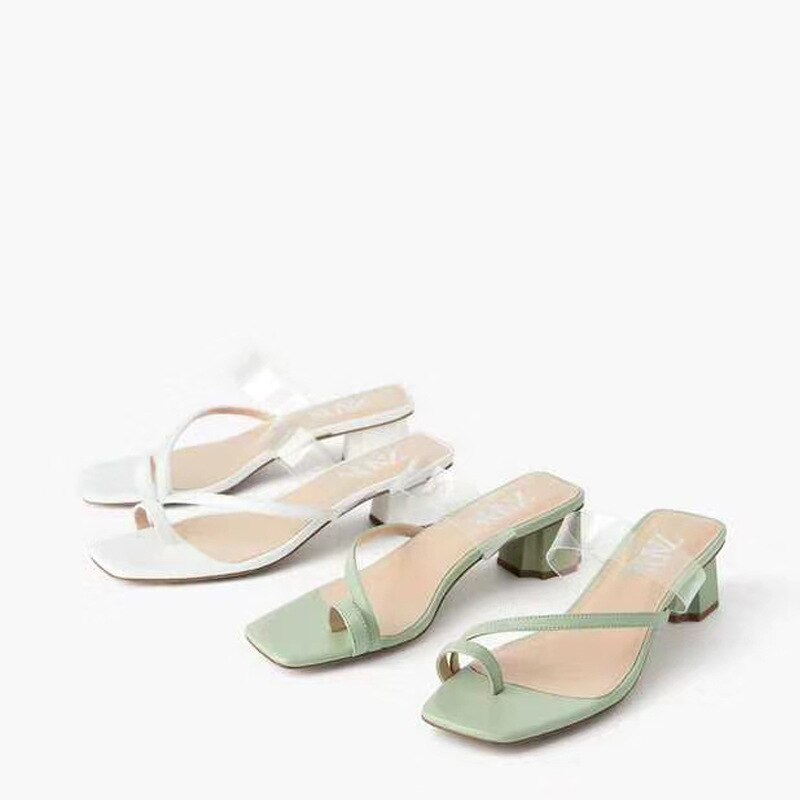 Sommar dam sandaler kvadrat tå med klack dam skor med genomskinlighet pvc bälte flip flop kvinnliga sandaler