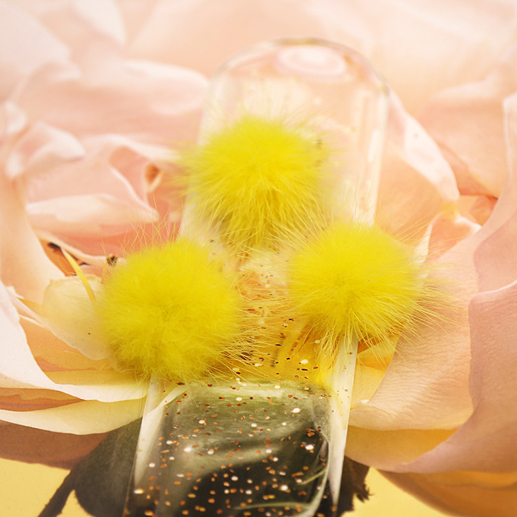 Pendientes de tuerca de bola de pompón de piel de visón suave para mujer, joyería de dulce coreana Furling, accesorios de para niñas: Chapado en cobre envejecido