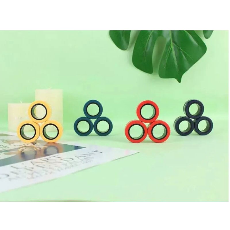 3pcs / Set Novelty Magic Magnetic Ring