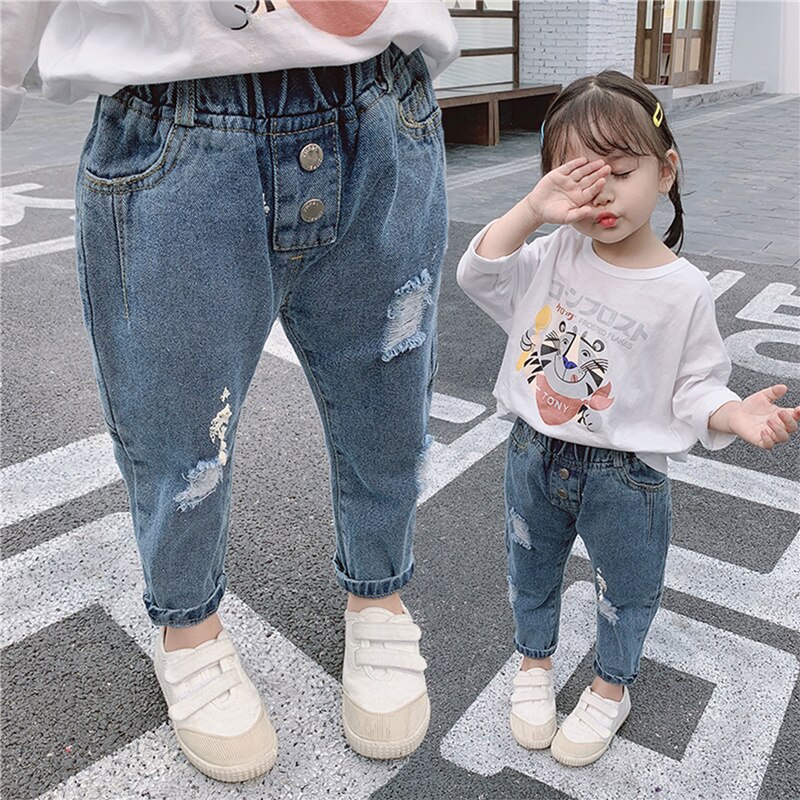 Jeans Casual allentati per ragazze alla moda per bambini, pantaloni strappati in Denim elastico in vita All-Match per hotografia per vacanze 0-5 anni