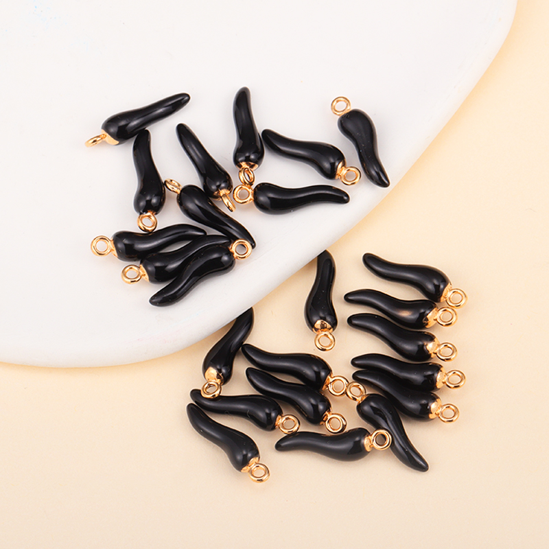 10 Stuks Emaille Legering Chili Charme Voor Schattige Oorbellen Rode Peper Hanger Ketting Vrouwen Sieraden Maken Benodigdheden Diy Ornamenten: Black Gun Plated