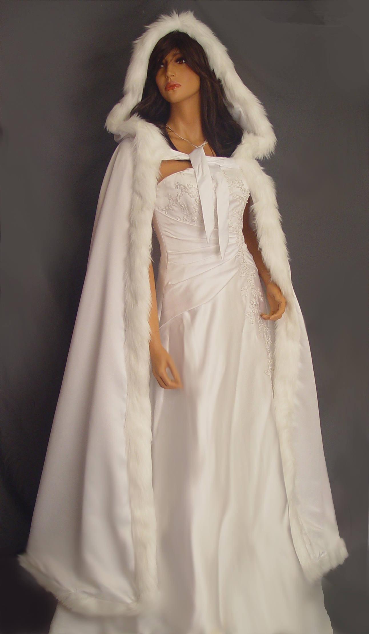Bont Trim Satin Mantel Bridal Jas Sjaal Wrap Renaissance Wedding Volledige Lengte Middeleeuwse Cape Cover Up