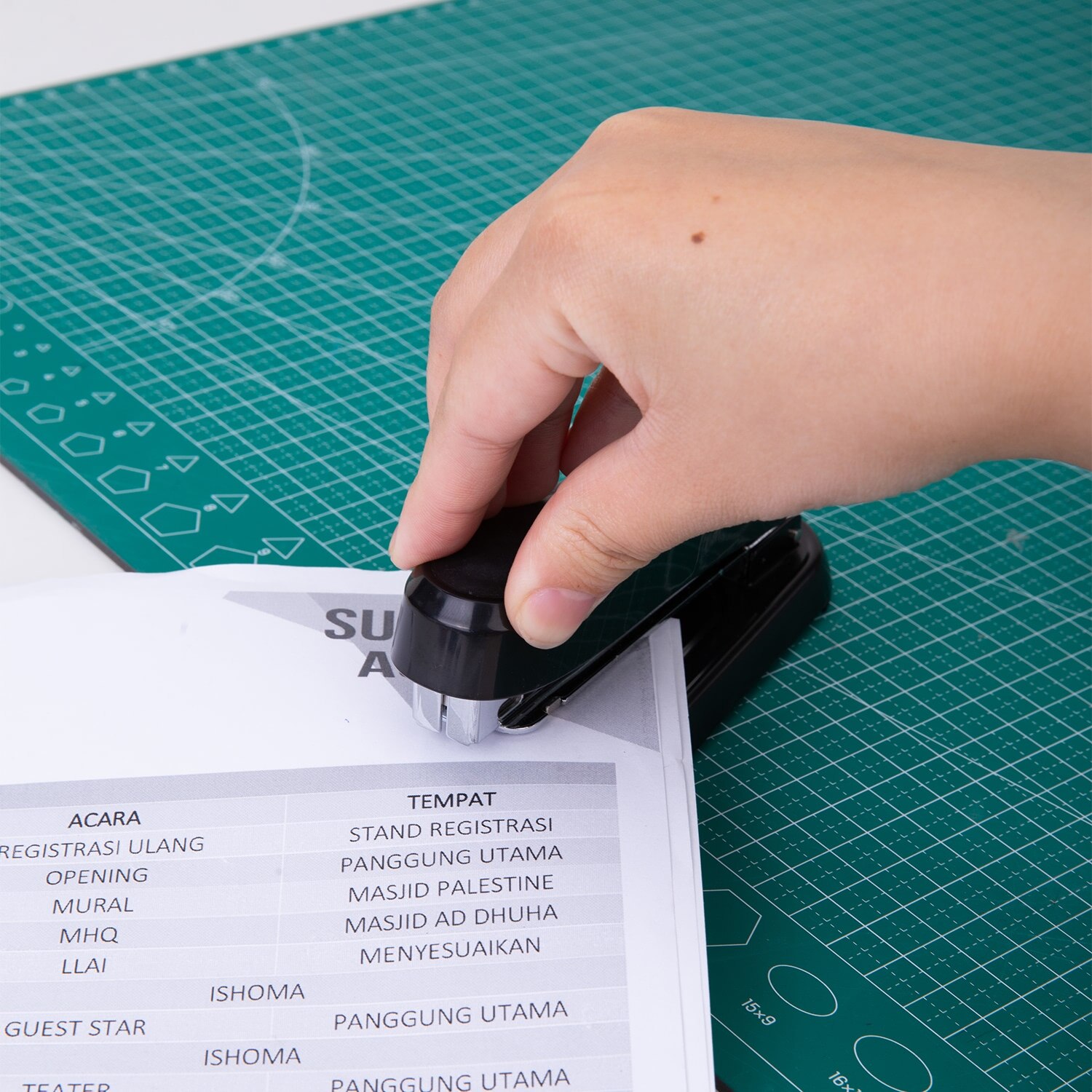 DELI E0333 Swivel Stapler Office Home Use 25sheets Smooth Stapling Rotatable Anvil Stationery