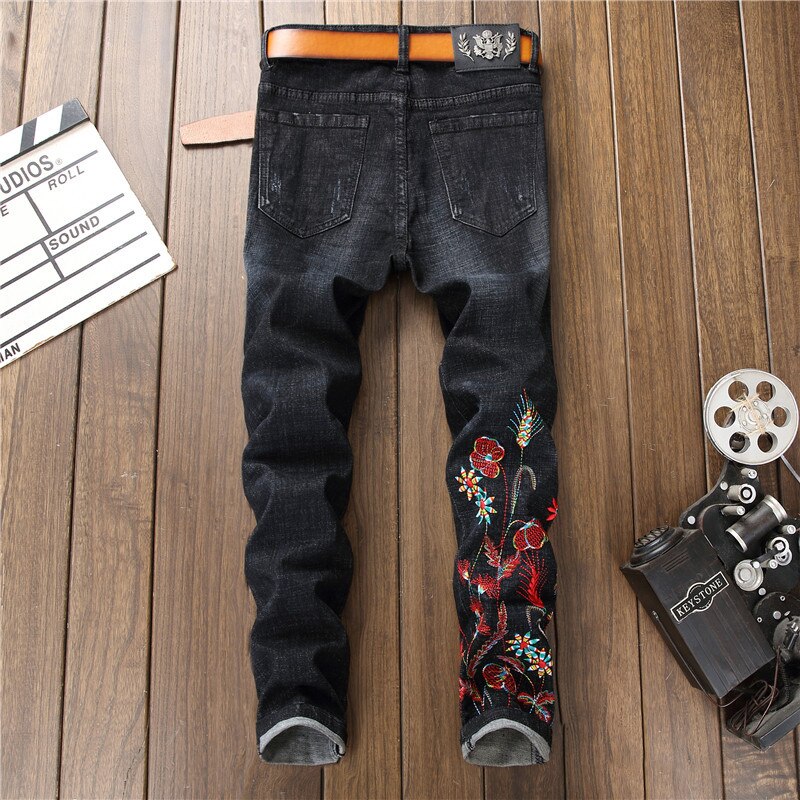 Pantalones vaqueros ajustados con bordado de flores para hombre, Vaqueros clásicos con cremallera rasgada, color negro