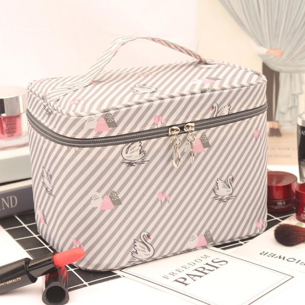Portable Women Cosmetics Makeup Bag Large Capacity Toilet Travel Bag Organizer Boxes Zipper Bag Beauty Makeup Pouch Waterproof: Swan