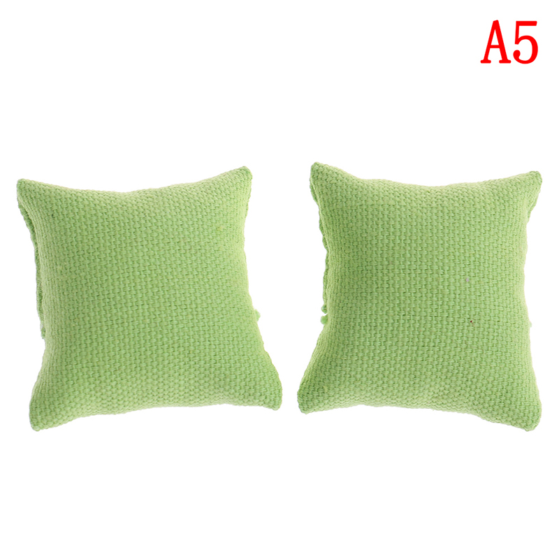 2Pcs/lot 1/12 Dollhouse Miniature Pillow Cushions For Sofa Couch Bed Furniture Toys Without Sofa Chair: A5