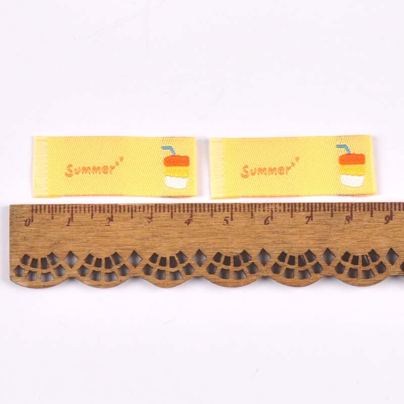 Étiquettes colorées de dessin animé mignon, 1.5x4cm, accessoires de couture pour vêtements faits à la main, étiquettes de sacs de soins pour enfants, artisanat de bricolage, 50 pièces