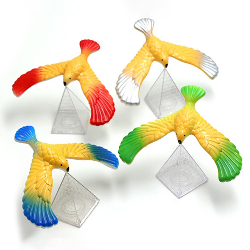 1 stuk plastic innovatieve balans vogel adelaar kinderen volwassenen trompet klassieke puzzel nostalgisch speelgoed kleur willekeurig verzonden