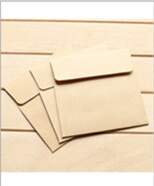 100 stk 10*10cm kraft firkantede mini tomme kuverter til medlemskort små lykønskningskort opbevaring papir konvolutter forsyninger: Kraftpapir
