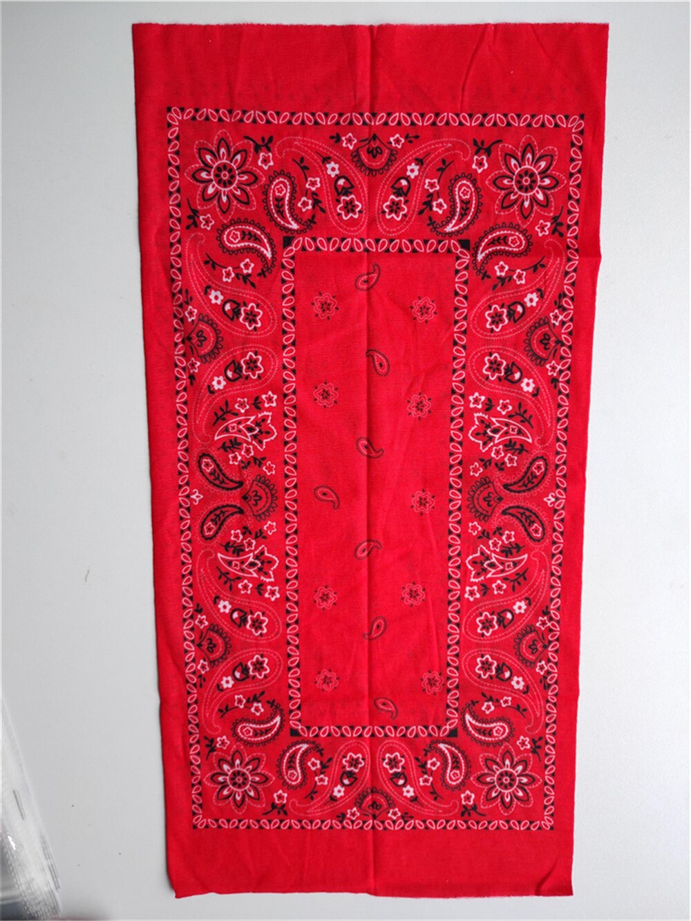 Beschermende bandana nekwarmers outdoor paardrijden kamperen masker bandana's zonbescherming bloemensjaal bloemen wandelsjaals gezichtssjaal: Rode bloem