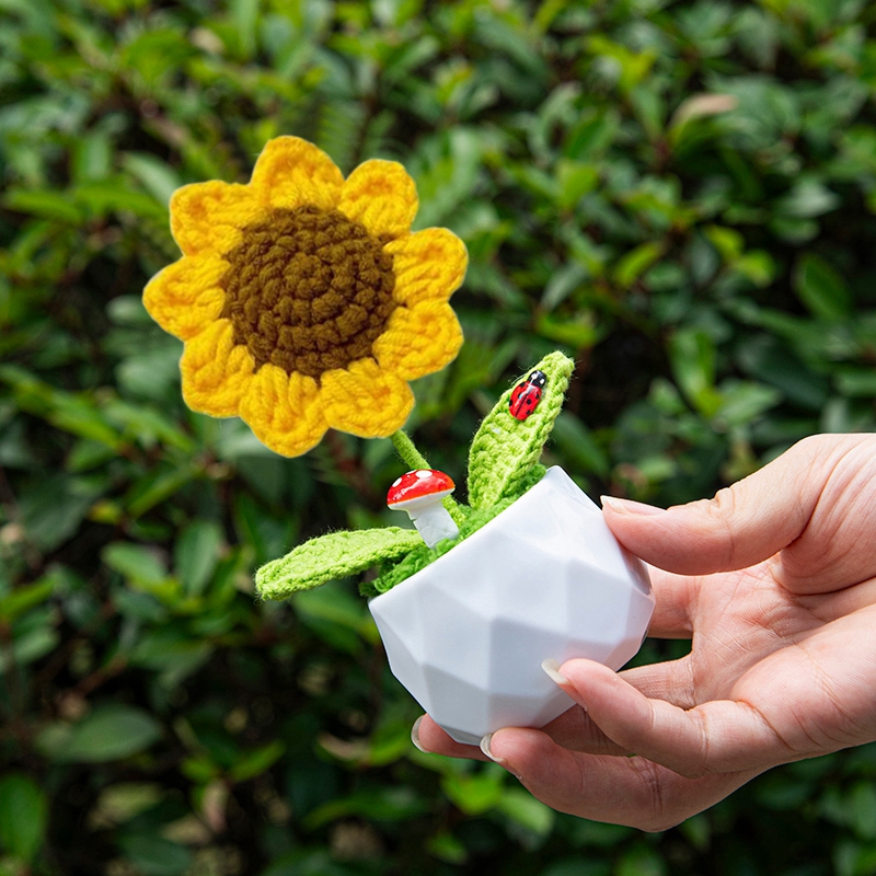 Hæklet solsikke potte skrivebordstilbehør hæklede blomster bryllupsgæst kunstig blomst værelsesdekoration mors dag