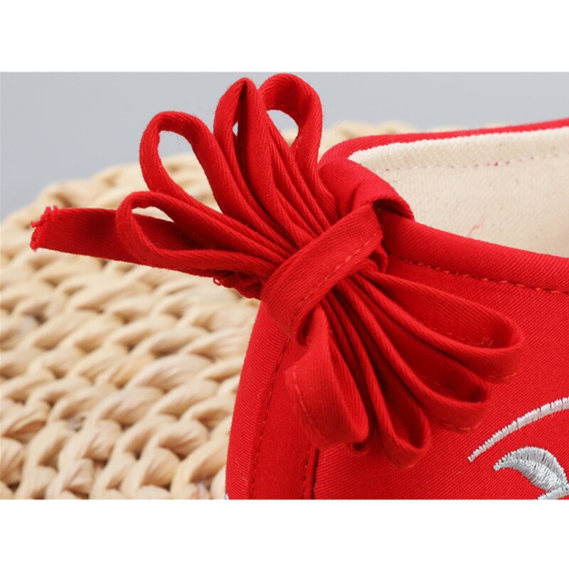 National Chinese Woman Embroidery Shoes Ancient Old Peking Flower Canvas Casual Flats Vintage Summer Dancing Shoes 35-40